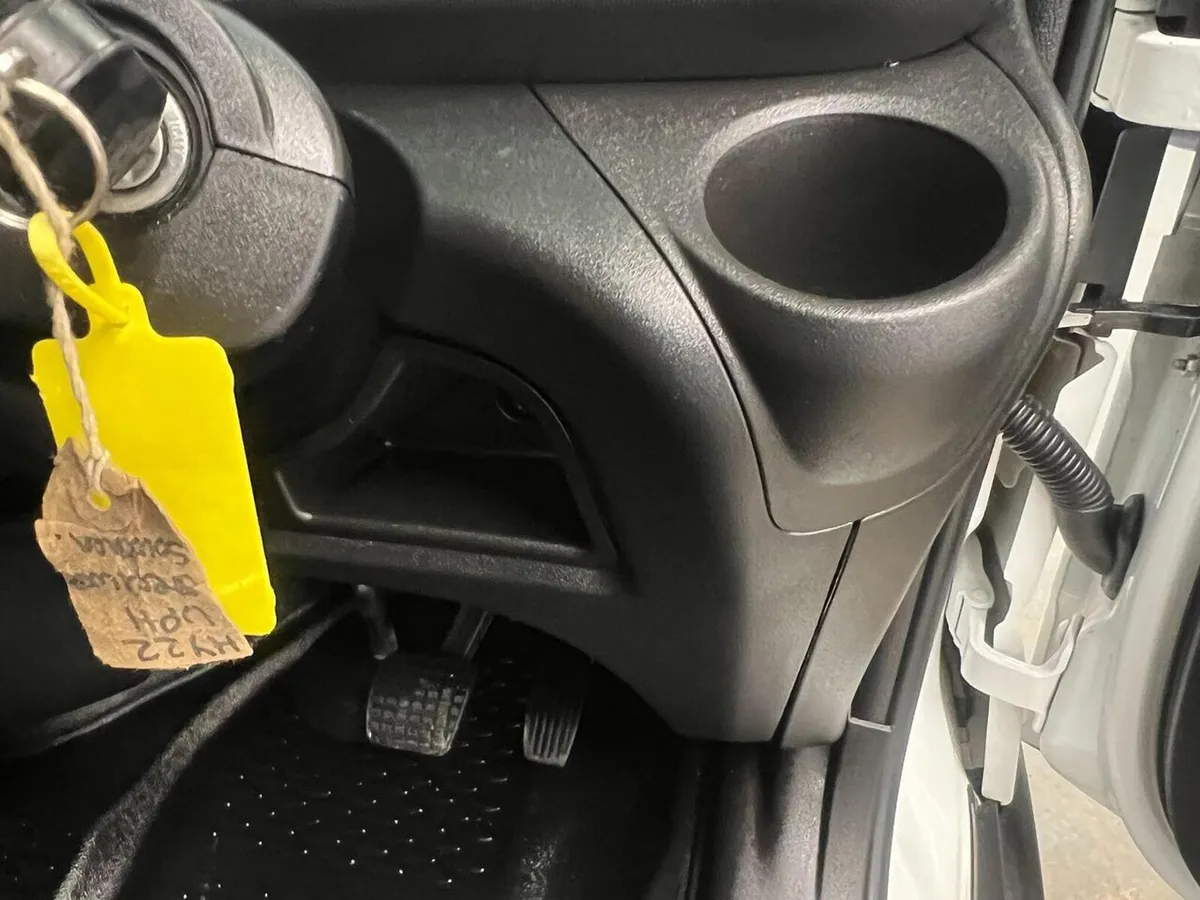 2022 Iveco Daily High Roof Panel Van - Image 4