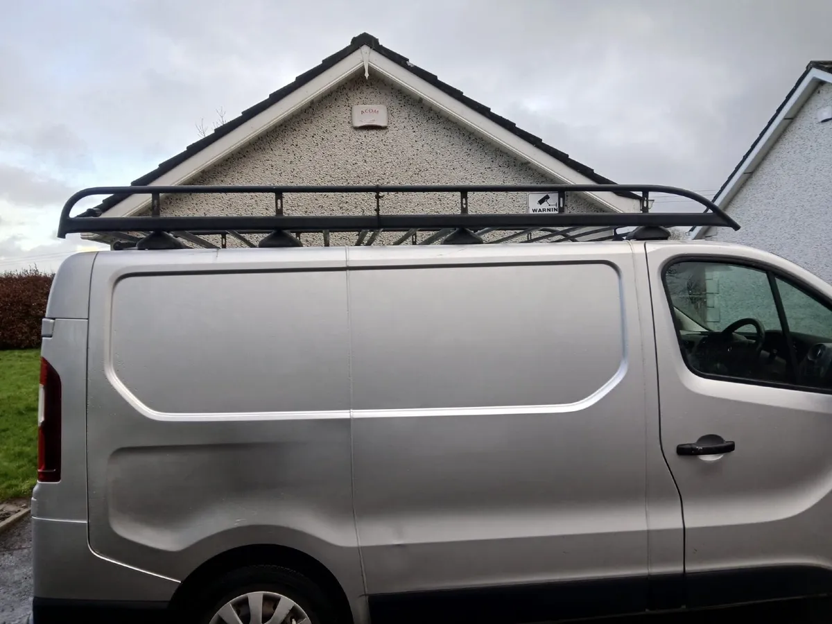 Renault Trafic 2014 - Image 2