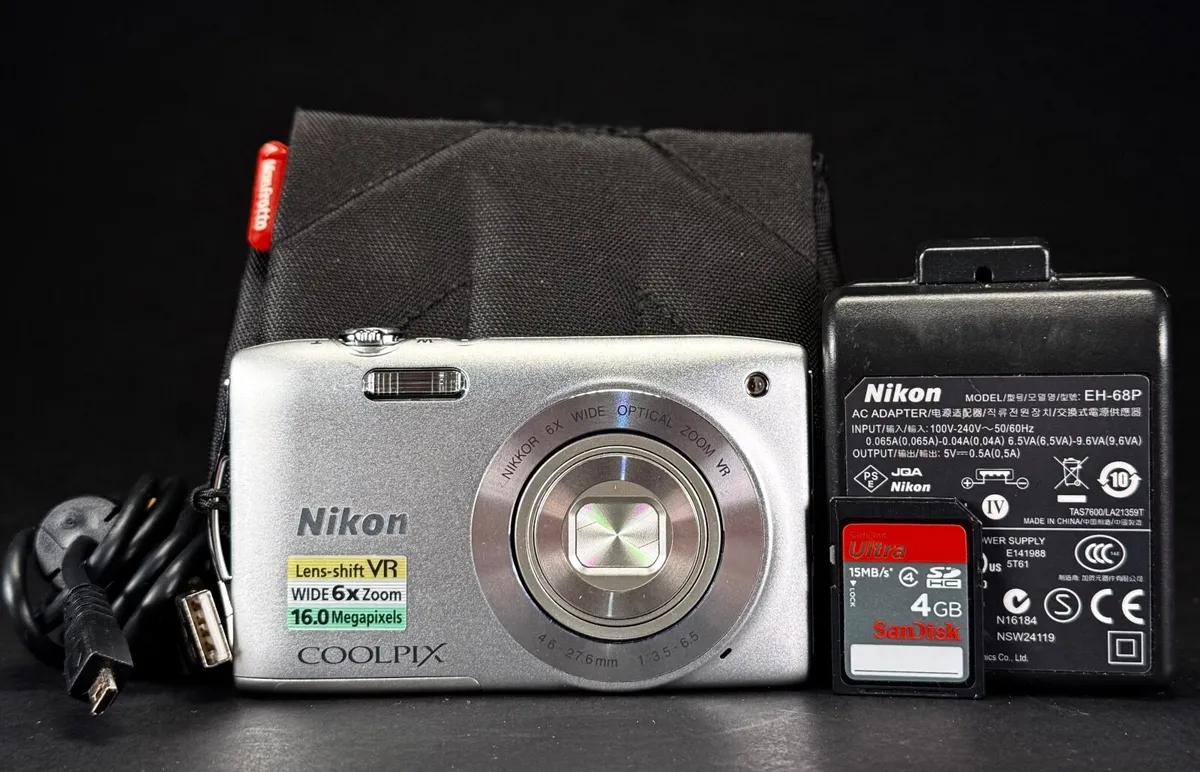 Nikon COOLPIX S3300 16.0 MP Digital Camera - Image 1