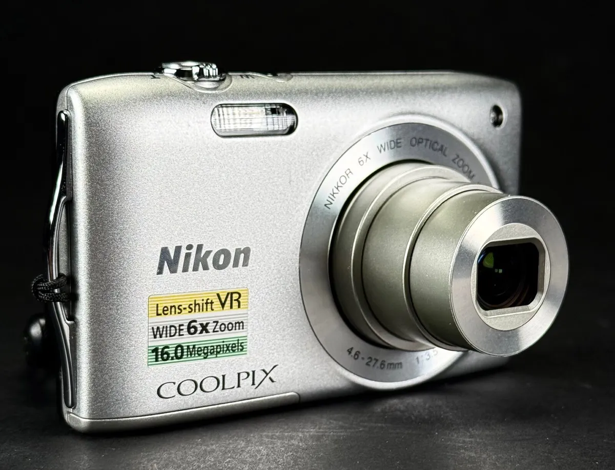 Nikon COOLPIX S3300 16.0 MP Digital Camera - Image 3