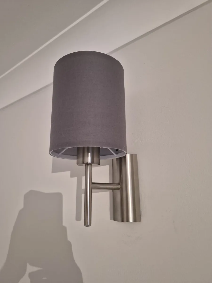 Pair of wall lights - Image 1