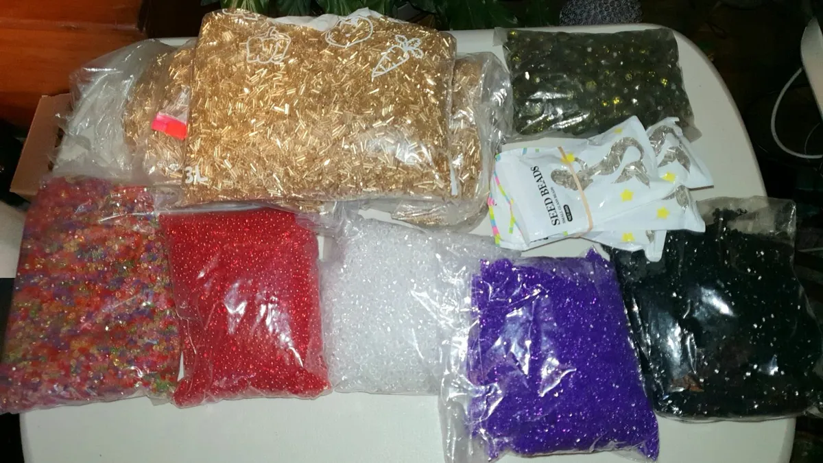 Twenty kg Jewellery-Making Beads (Mostly Glass) wi - Image 2
