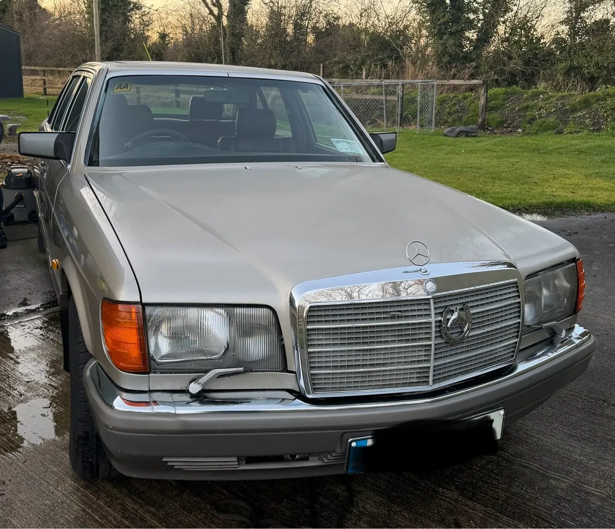 Vintage Mercedes 420 SEL - Image 1