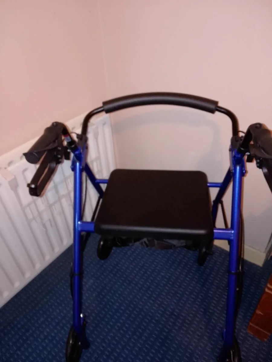 New walking aid rotaller - Image 1