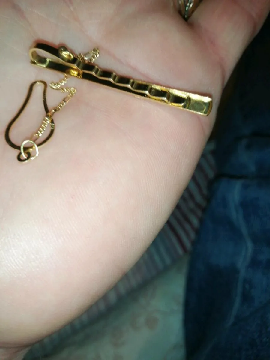 18 ct gold tie pin - Image 1