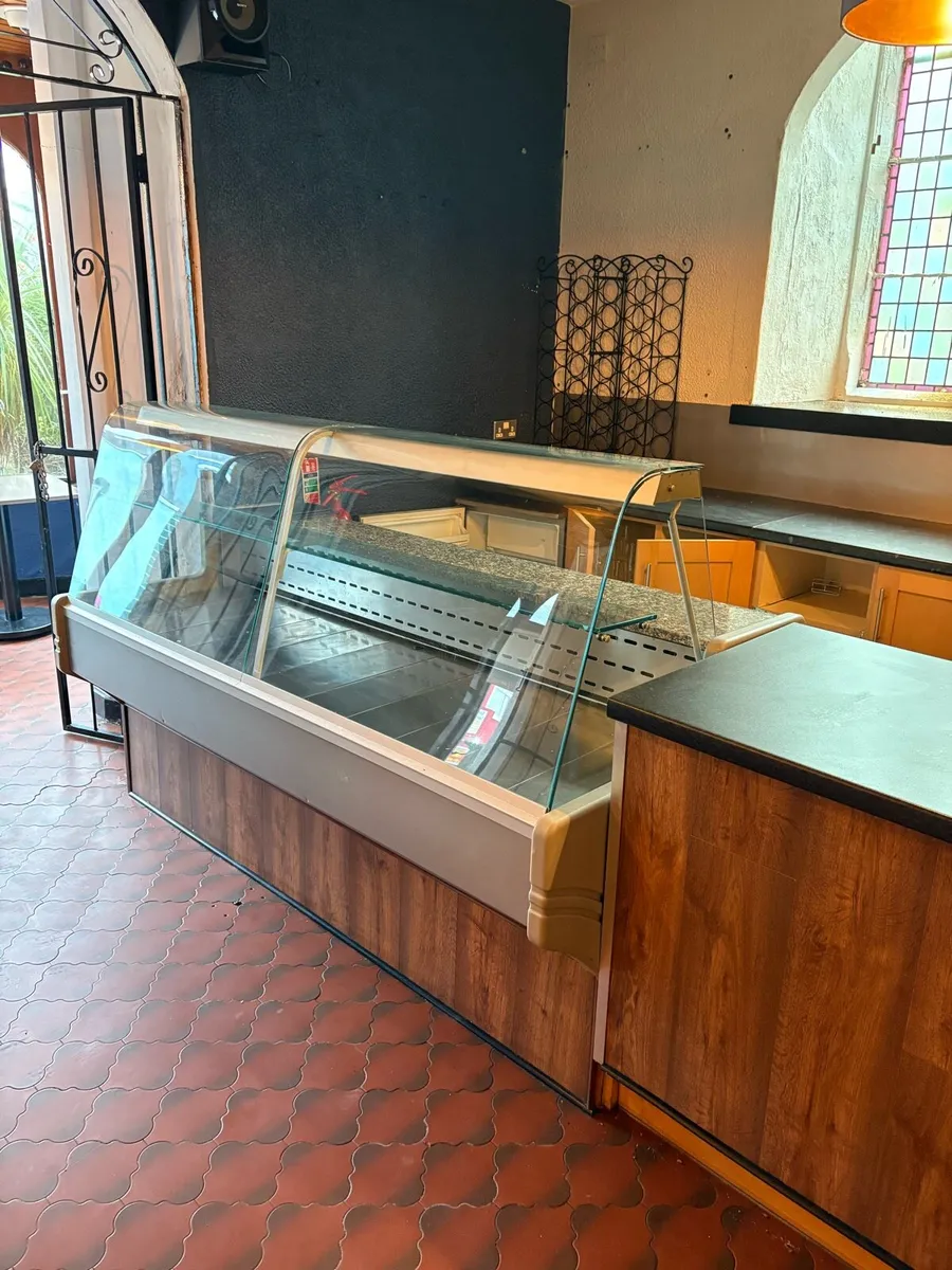 Closing down sale everything for sale - Image 1