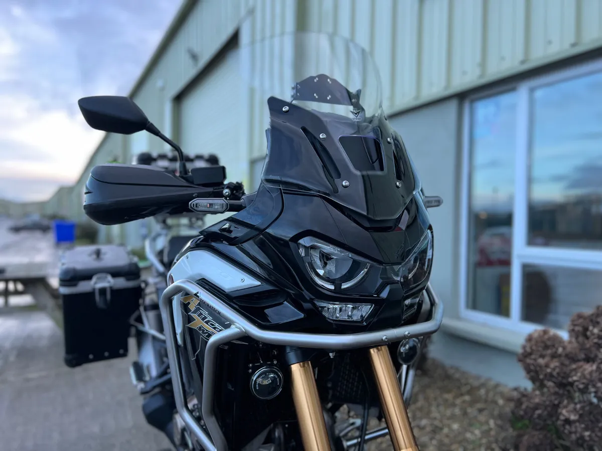 Honda Africa Twin Adventure Sports ES - Image 3