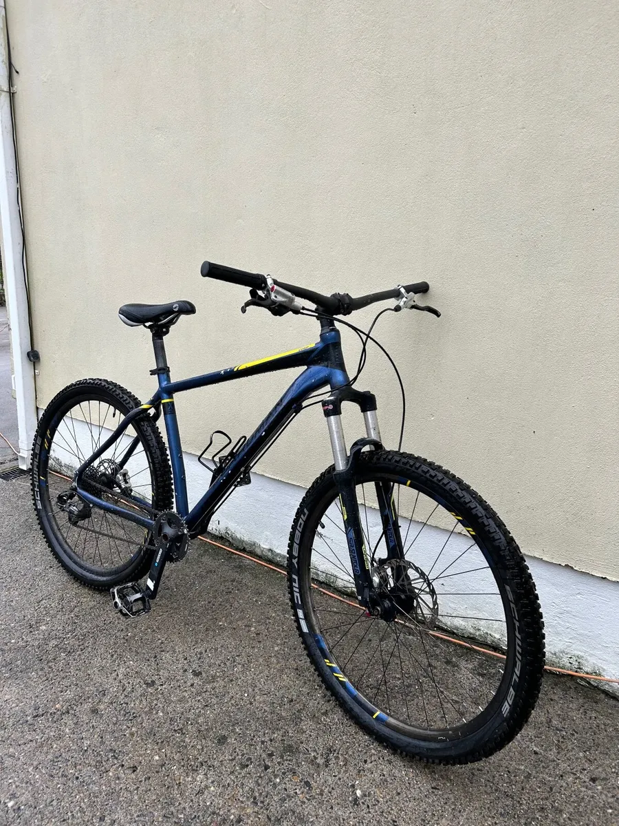 Mountain bike - Image 1