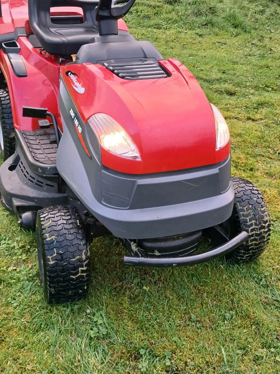 Ride on lawnmower - Image 2