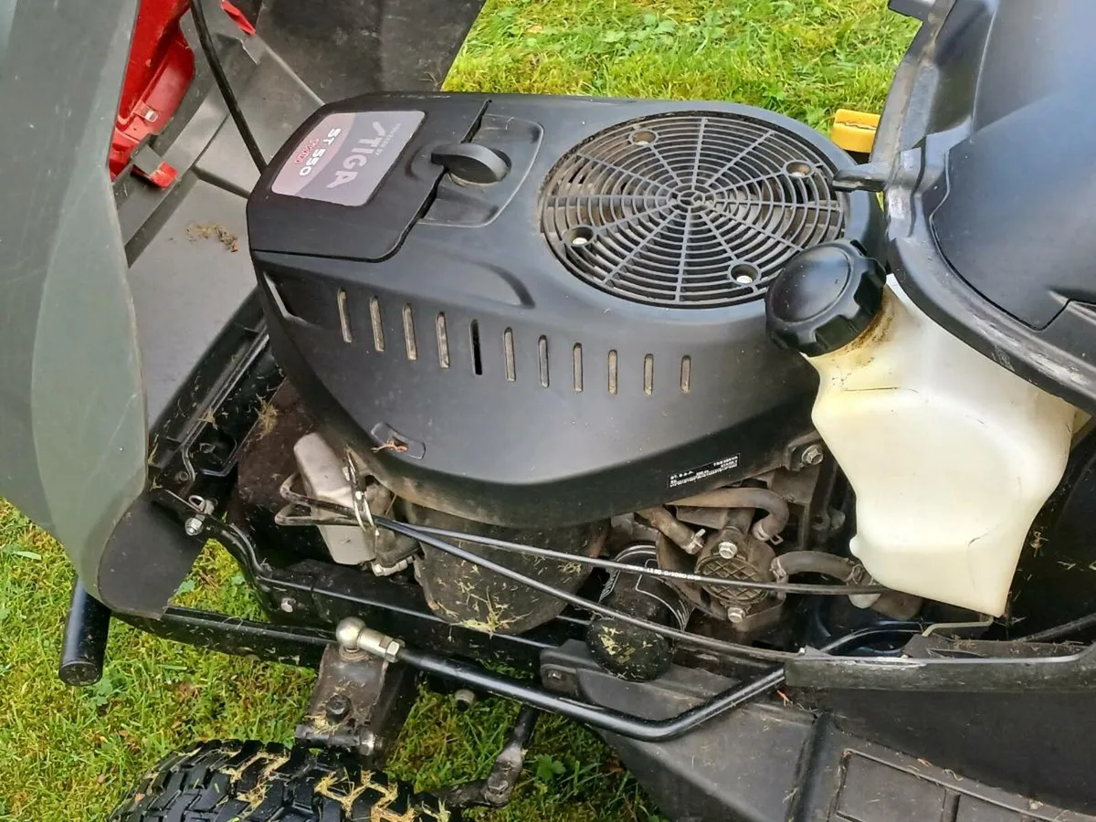 Ride on lawnmower - Image 4