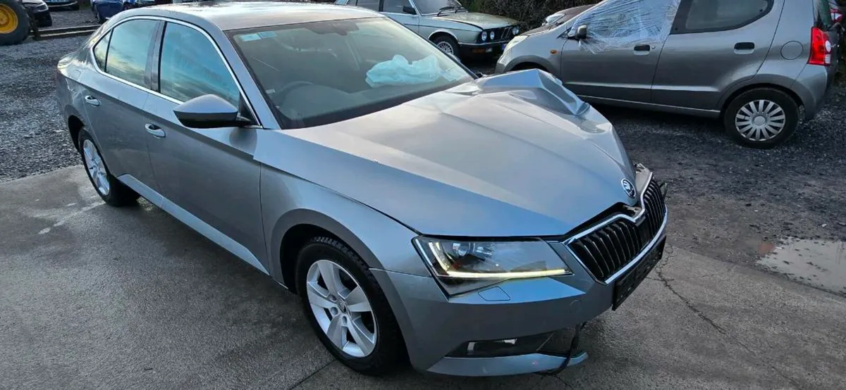 191 SKODA SUPERB 2.0 DIESEL - Image 1