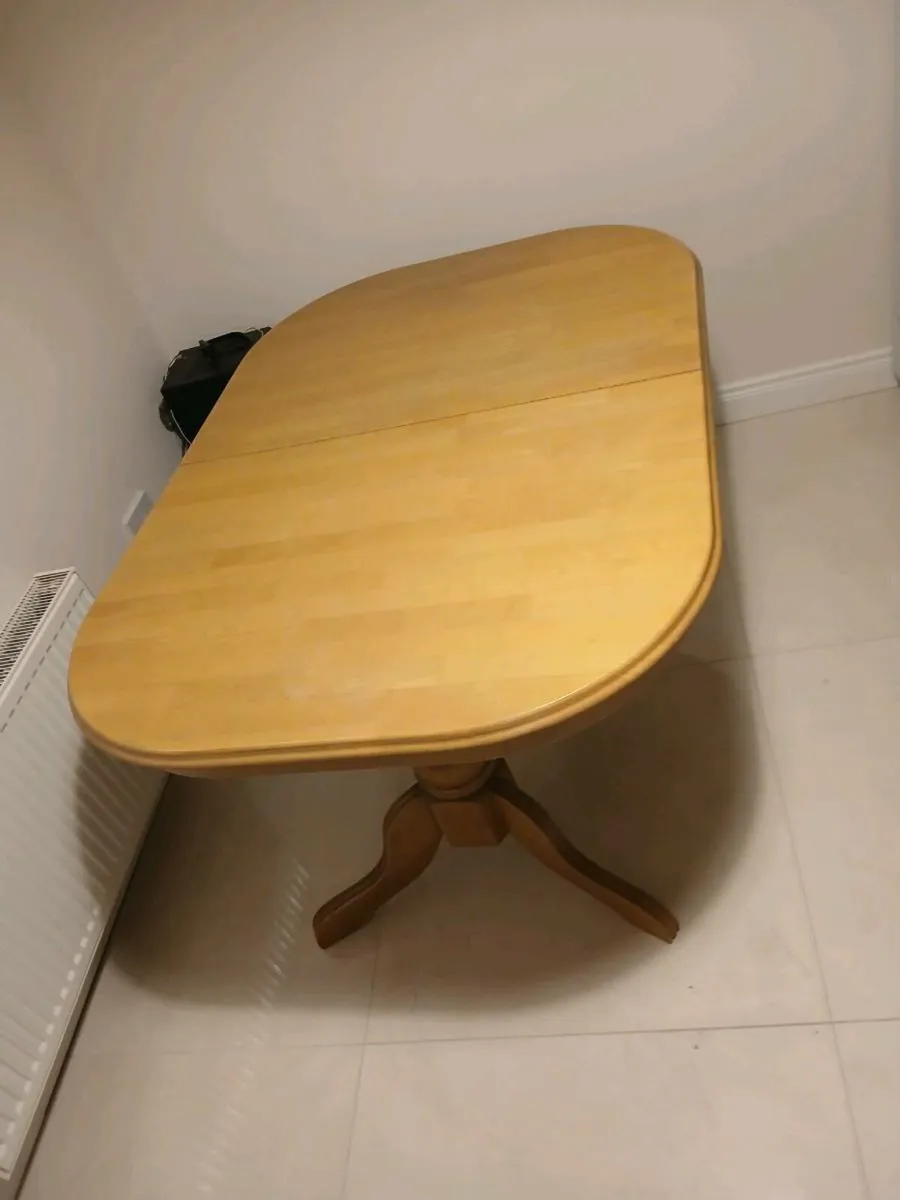 Extendable Table - Image 1