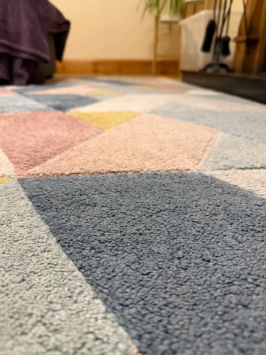 Modern Geometric Rug (160x230cm) - Image 4