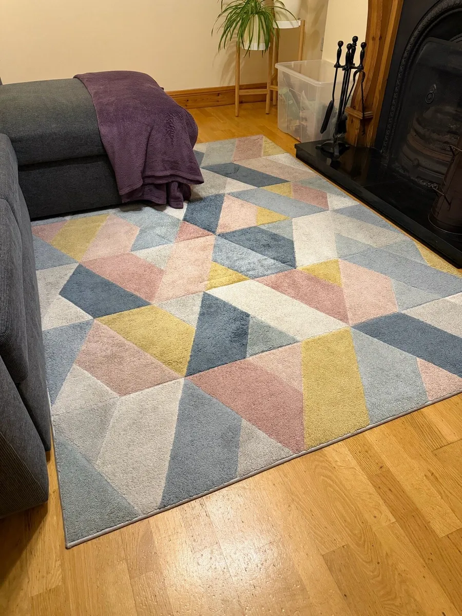 Modern Geometric Rug (160x230cm) - Image 1