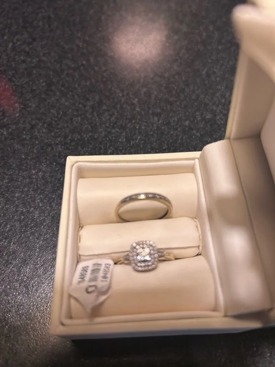 Beautiful engagement ring set - Image 2