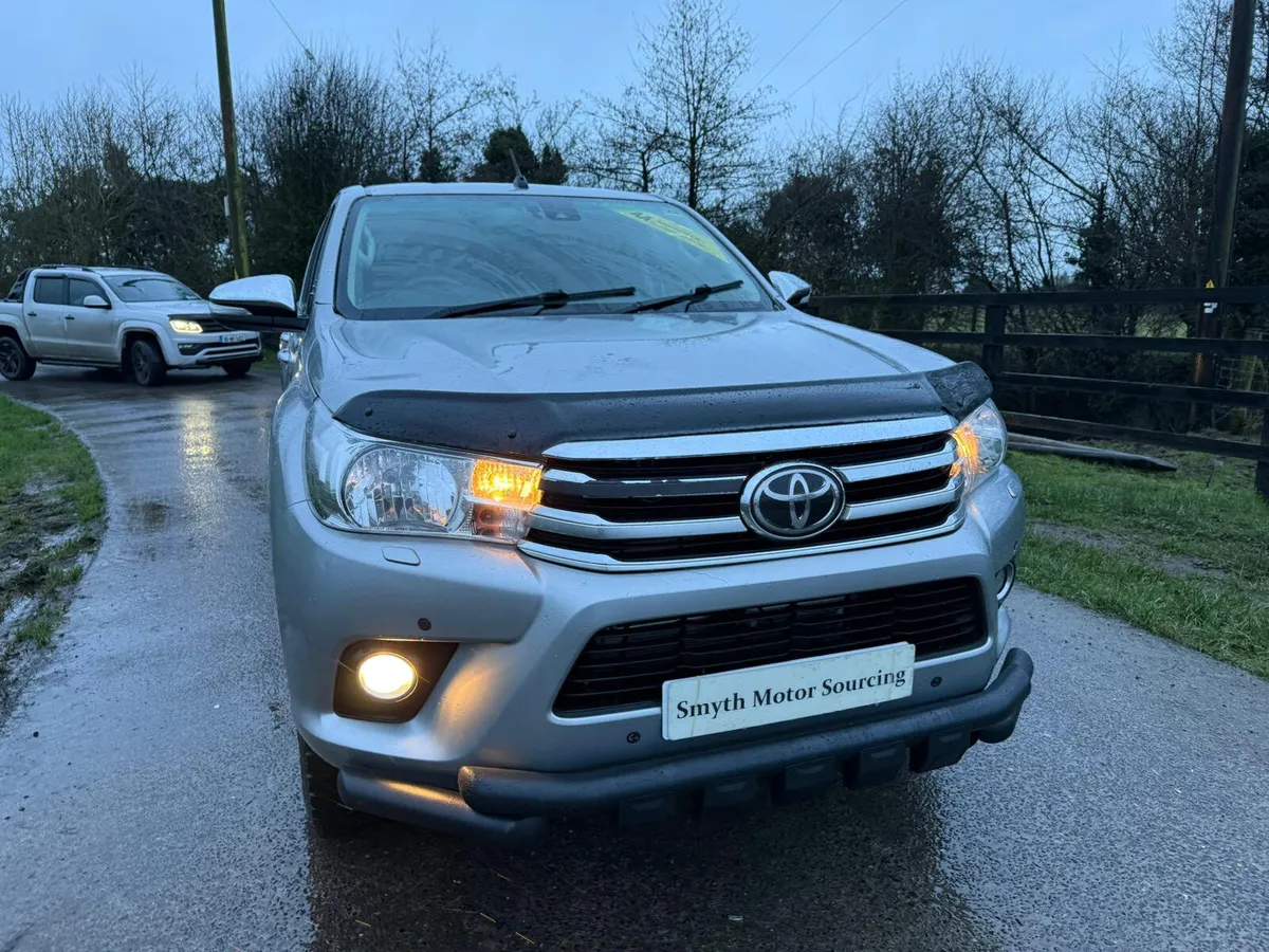 181 Toyota Hilux 2.4 D4D Manual***** - Image 3