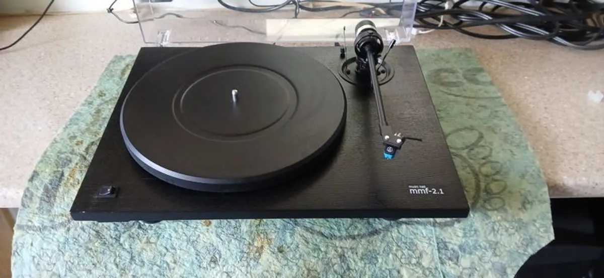 Music Hall MMF 2.1 - Turntable - Image 1