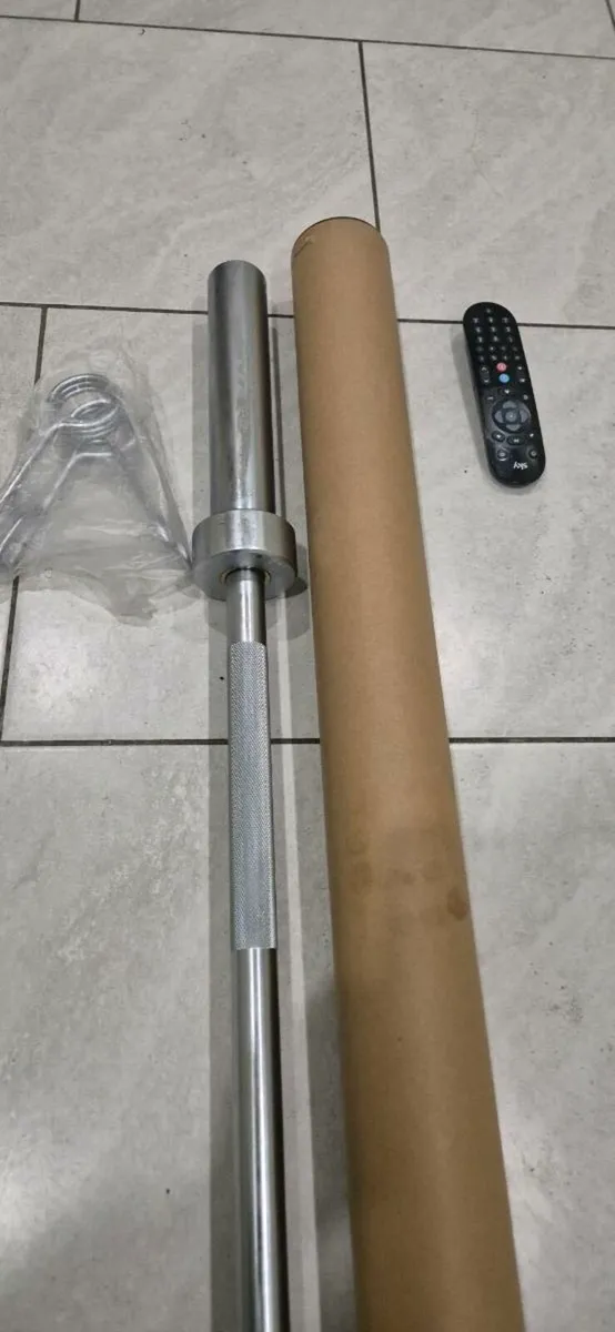 Brand new 5 foot Olympic weight lifting bar - Image 4
