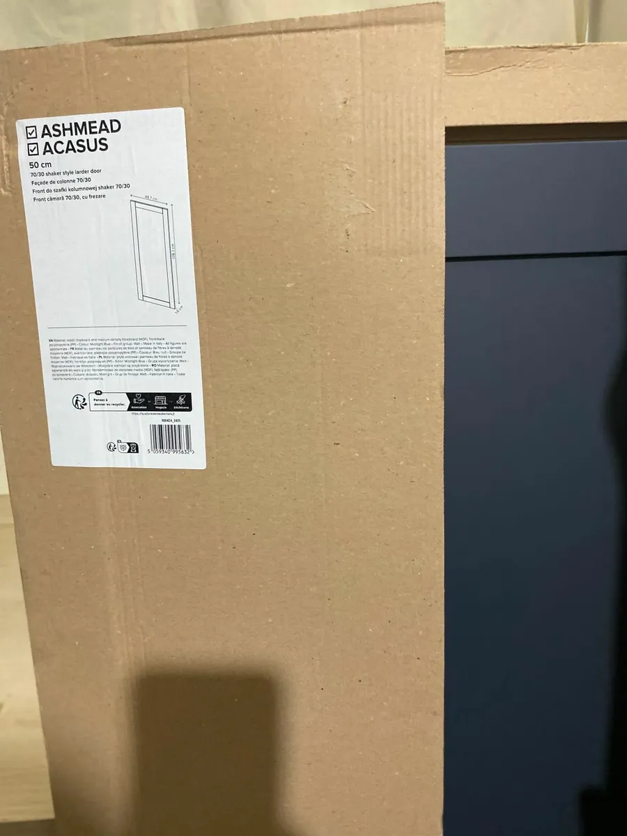 B & Q  Shaker Kitchen Cabinet Doors midnight blue - Image 1