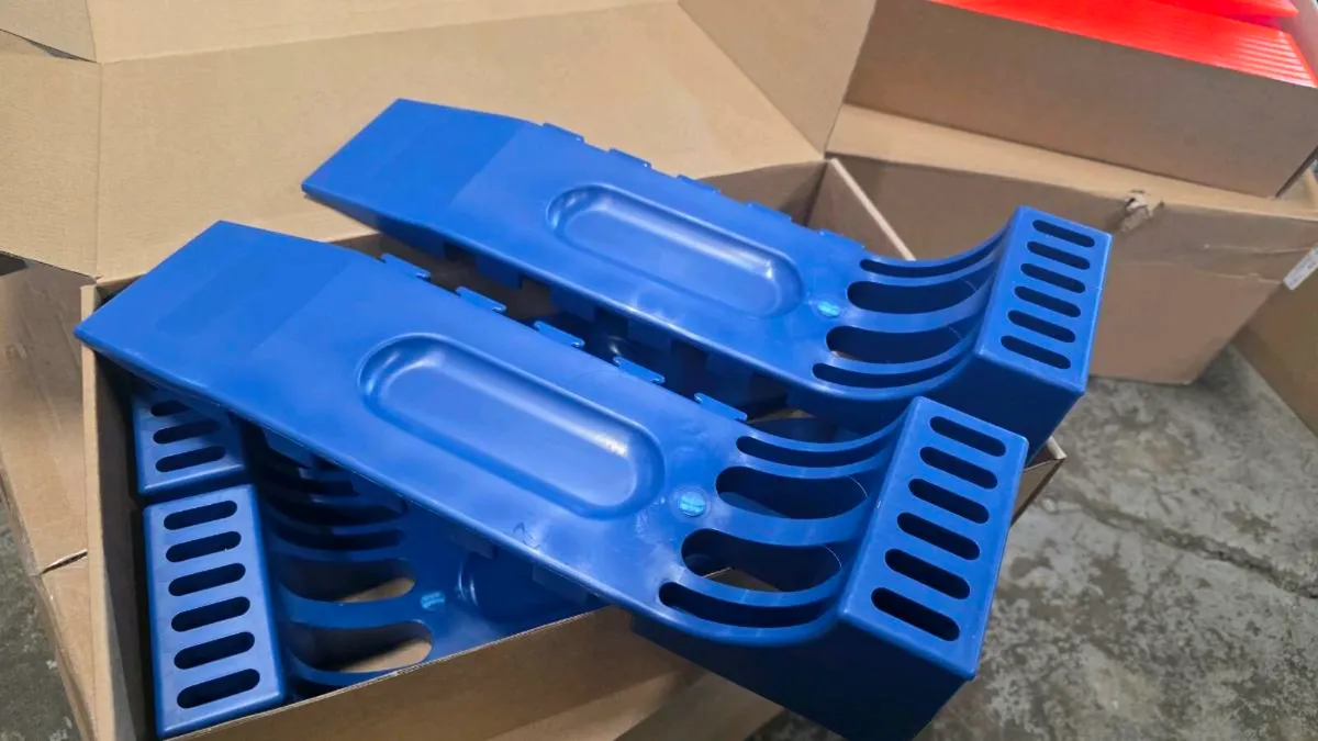 SLIPPERY JIMS FOR IMMOBILISED VEHICLES - Image 2