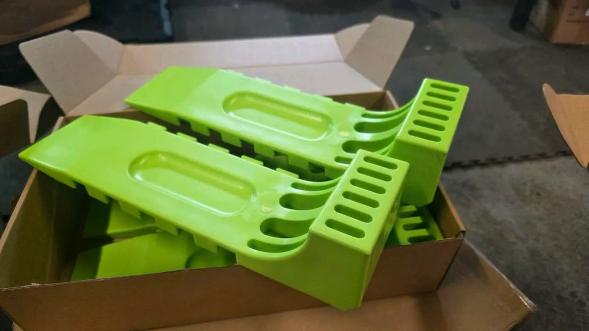 SLIPPERY JIMS FOR IMMOBILISED VEHICLES - Image 3