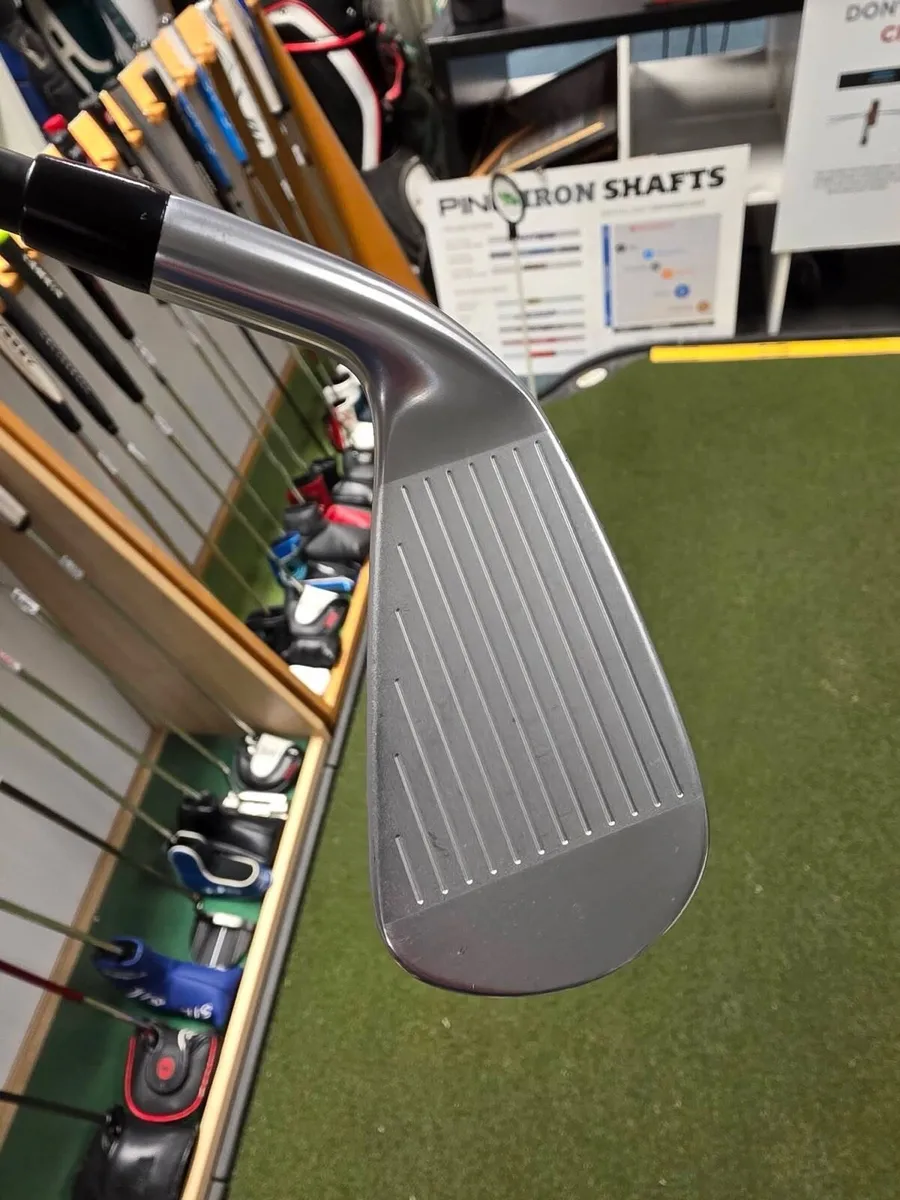 As New Titleist U505 4G Forged 3 Iron - Image 4