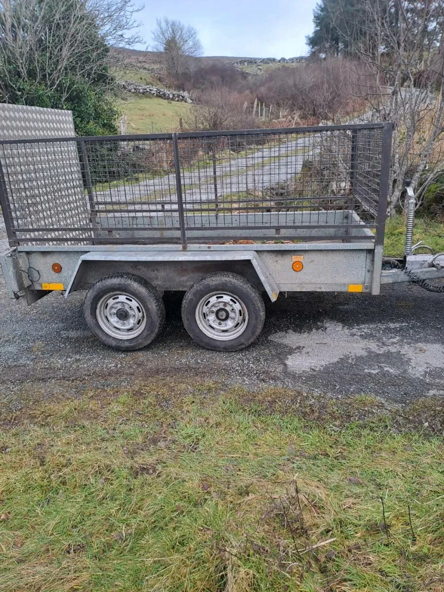 Murphy (kerry ) builders 8 ft 2 x 4ft 2 - Image 1