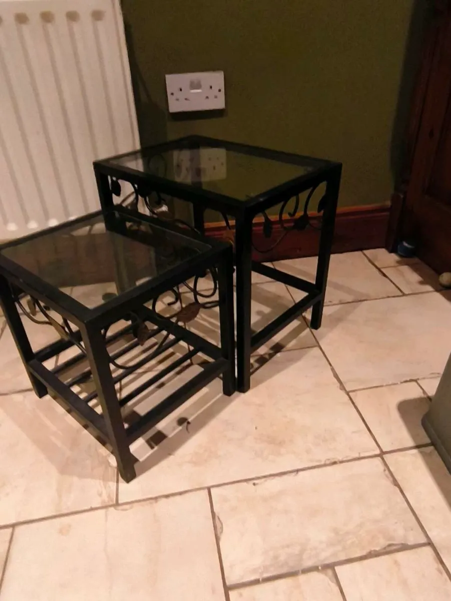 Beautiful set tables 20 Euro - Image 4