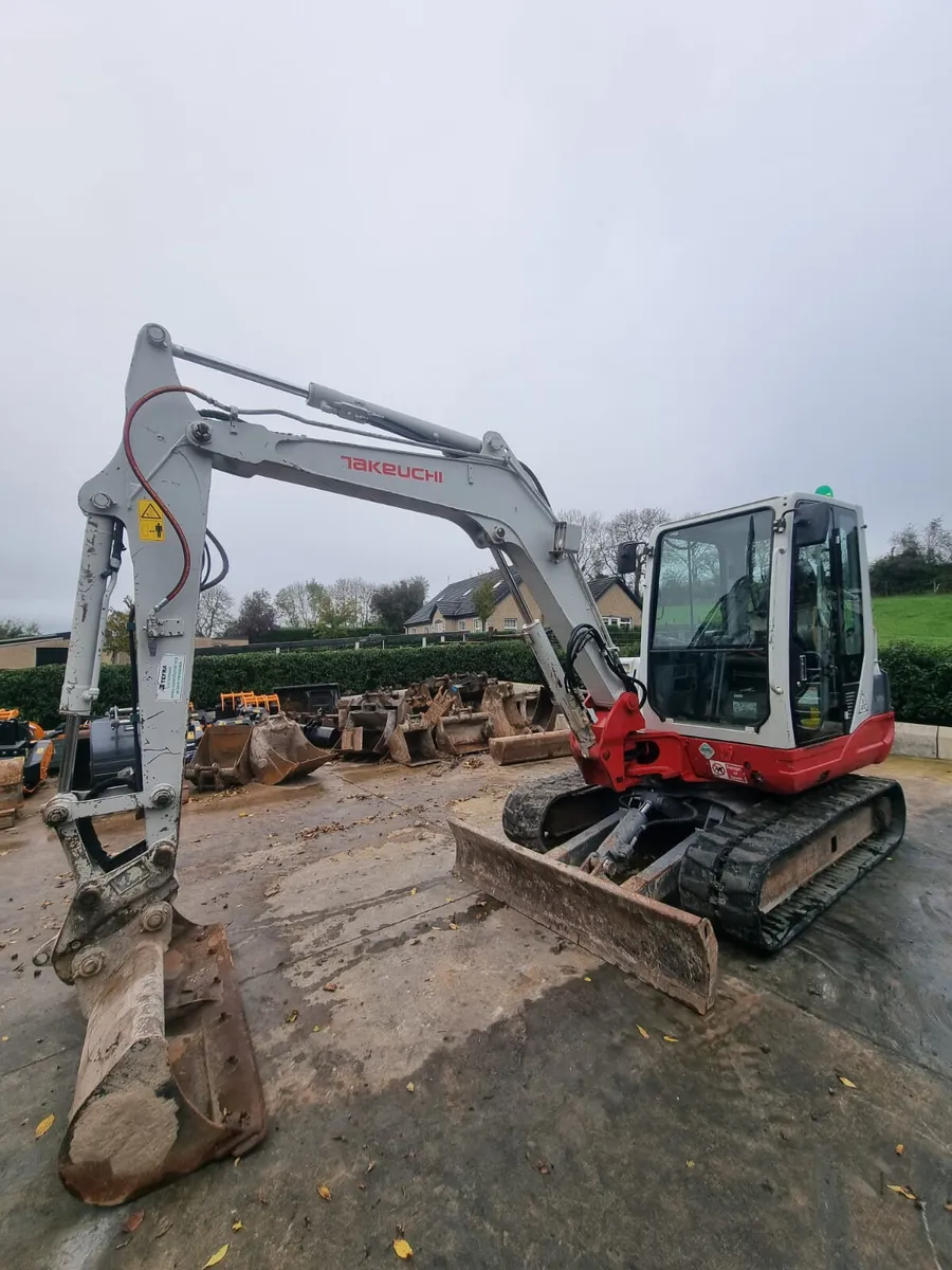 2018 TAKEUCHI TB250 - Image 1