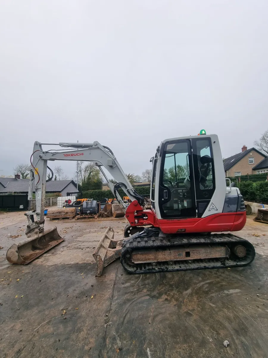 2018 TAKEUCHI TB250 - Image 4