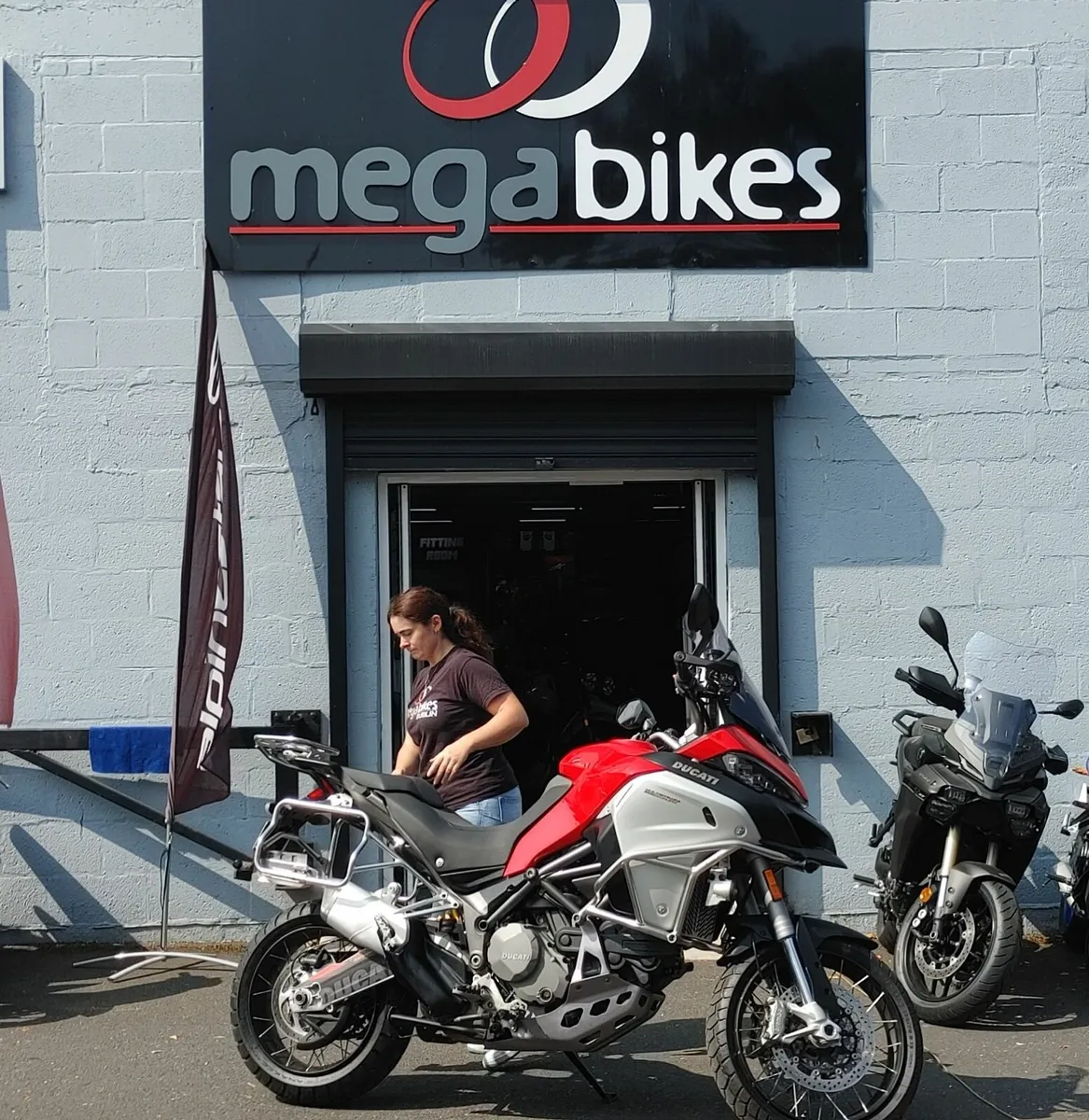 MOTORBIKE TRANSPORT TO DEALER AND RETURN. - Image 2