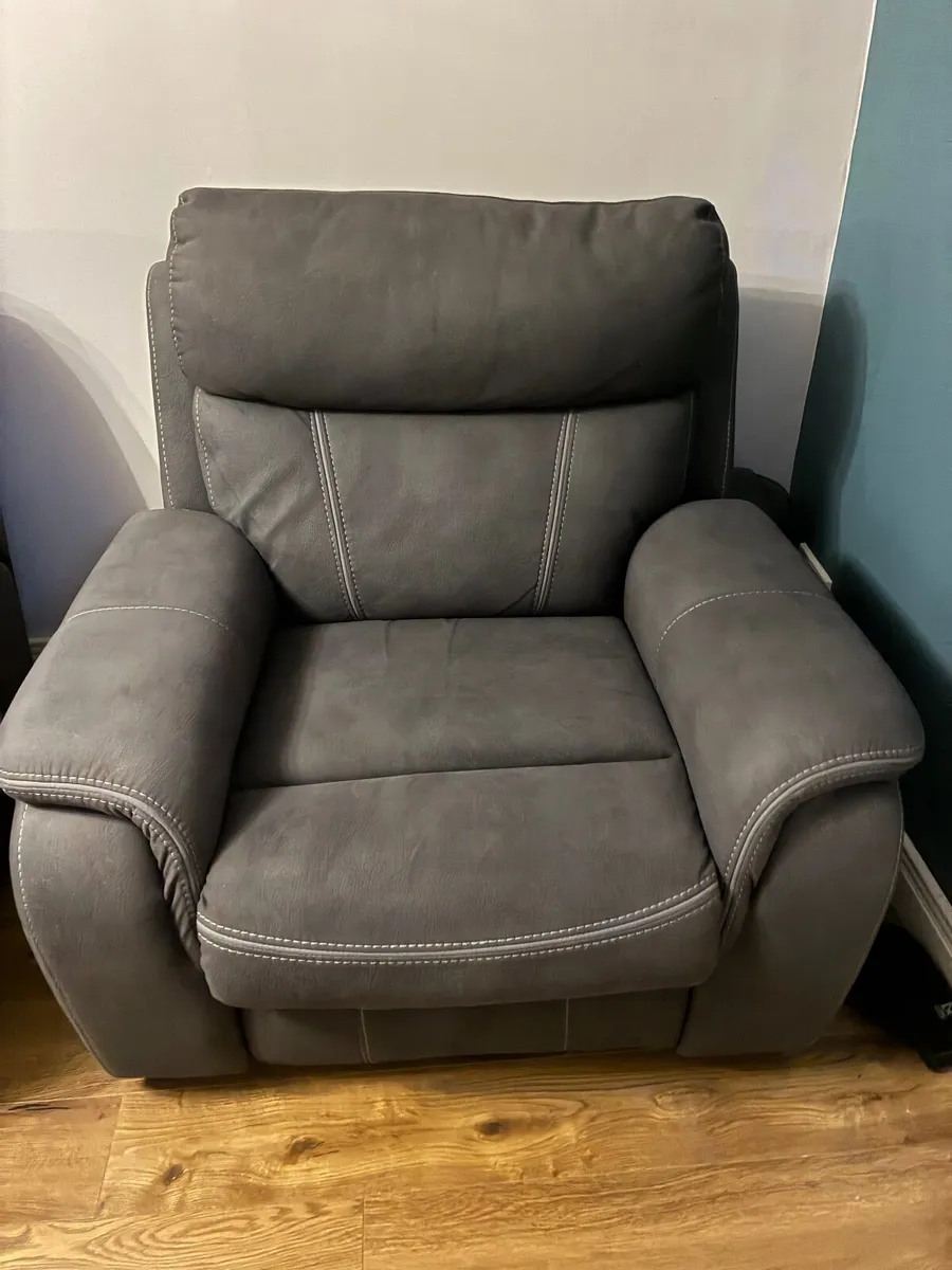 Sofa 3 & 1 - Image 2