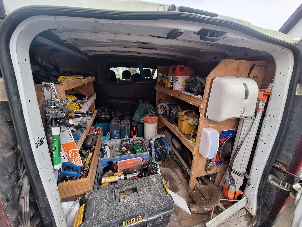 Renault transit van - Image 4