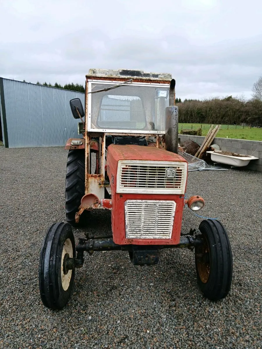 Vintage Tractor - Image 2