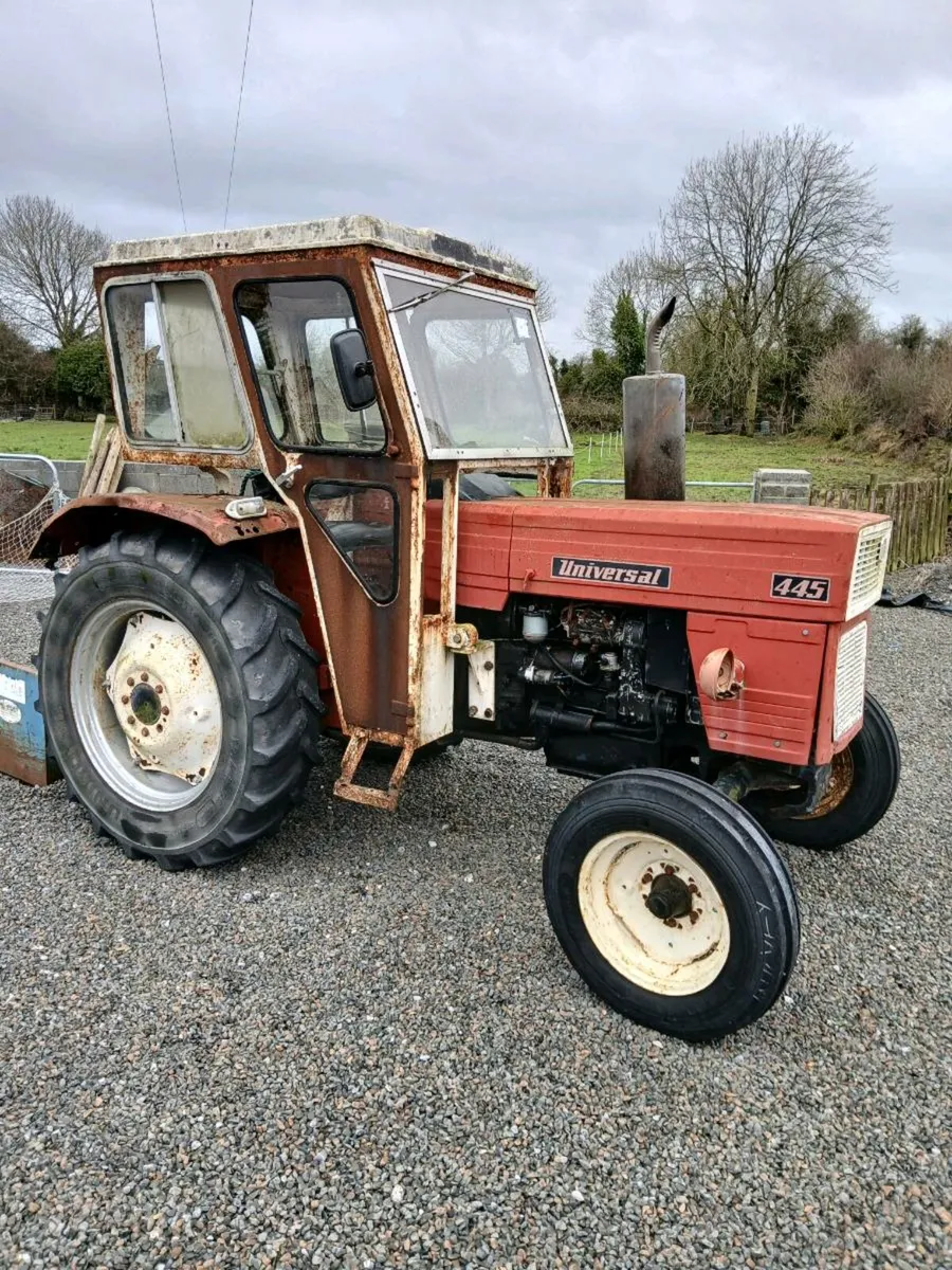 Vintage Tractor - Image 1