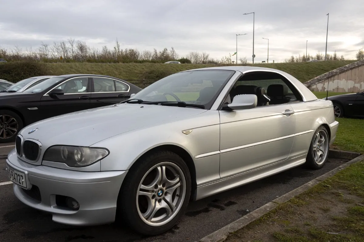 BMW 3-Series 2006 - Image 2