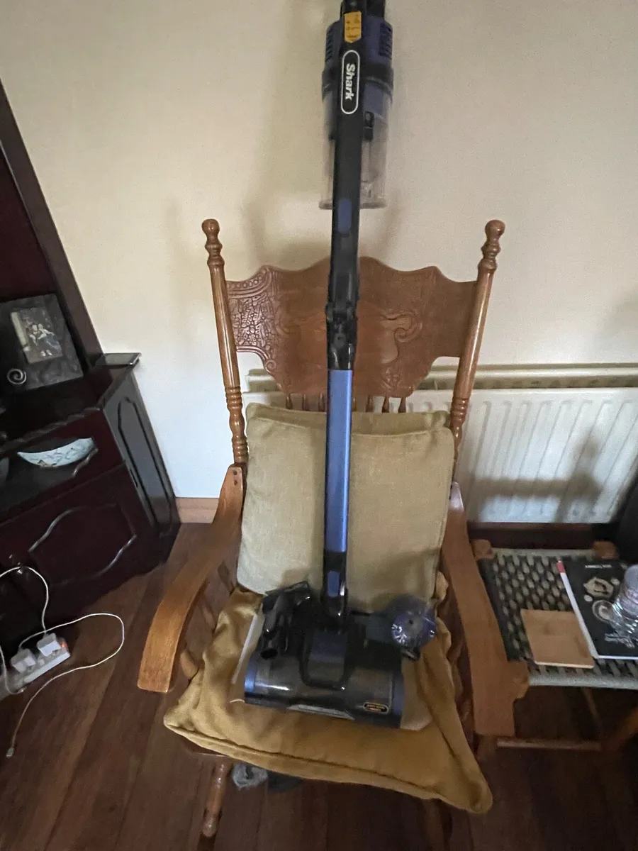 Shark Hoover - Image 3