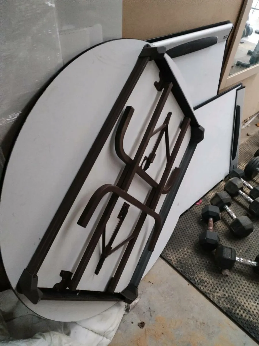 Folding table - Image 2