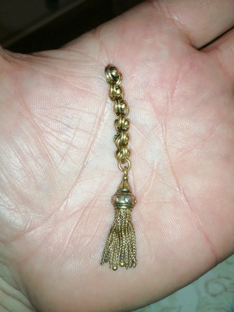 Victorian tassle charm - Image 1