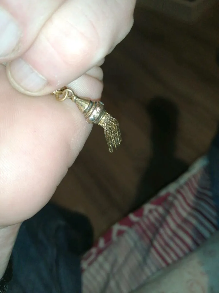 Victorian tassle charm - Image 3