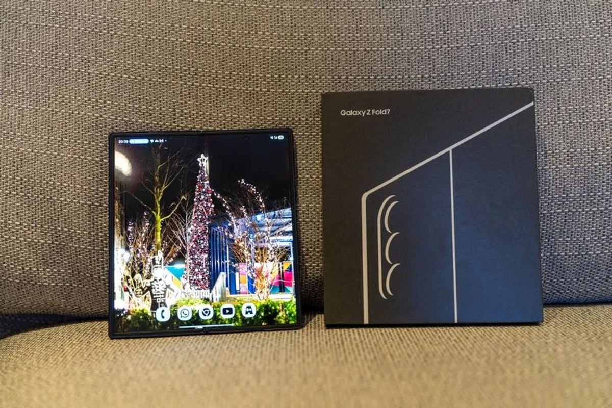 Samsung Galaxy Z Fold 7 512GB Blue - Image 2