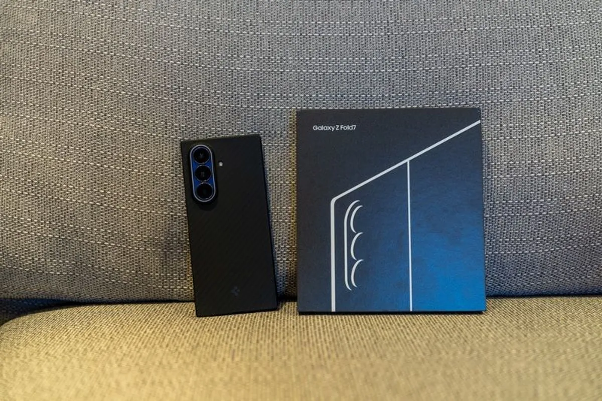 Samsung Galaxy Z Fold 7 512GB Blue - Image 3