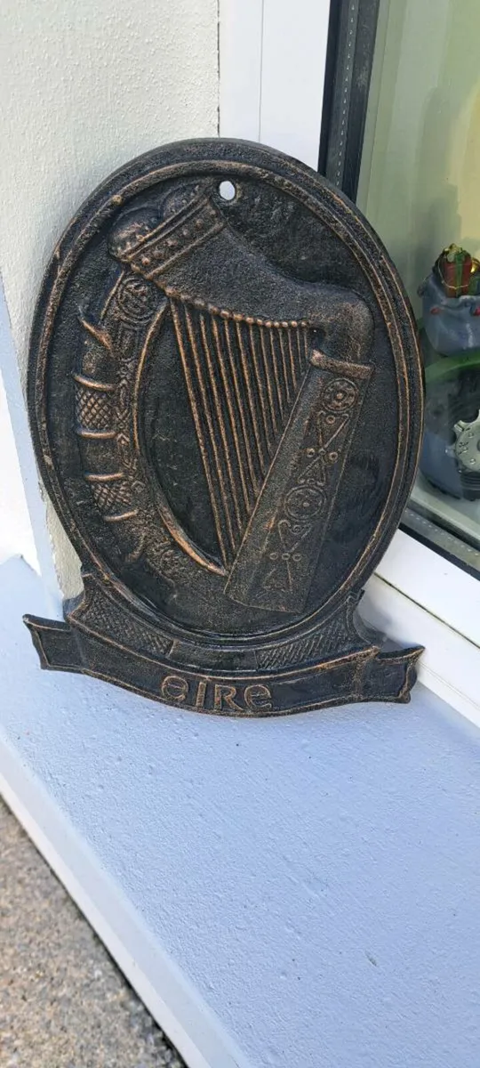 Eire harp cast iron sign