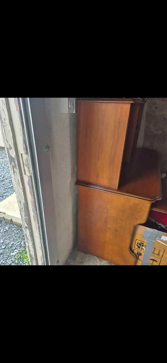 Office desk - Image 2