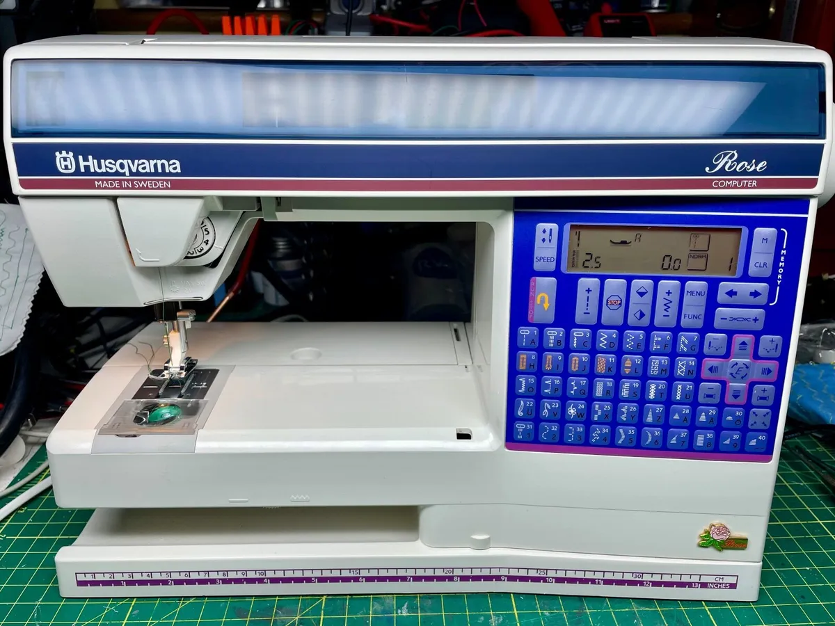 Huskvarna Viking Rose Sewing/Embroidery Machine - Image 2