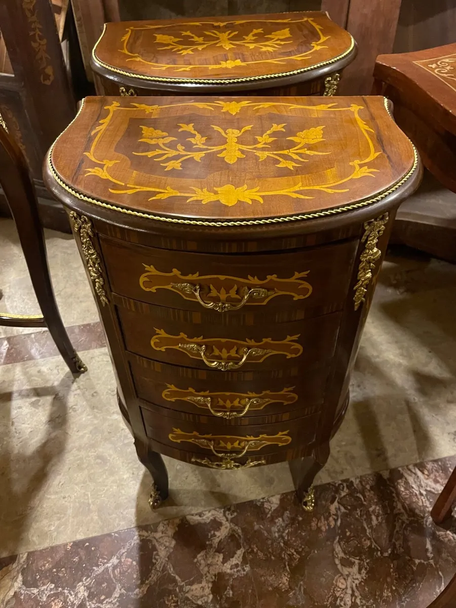 Stock just arrived to renaissance - Image 3