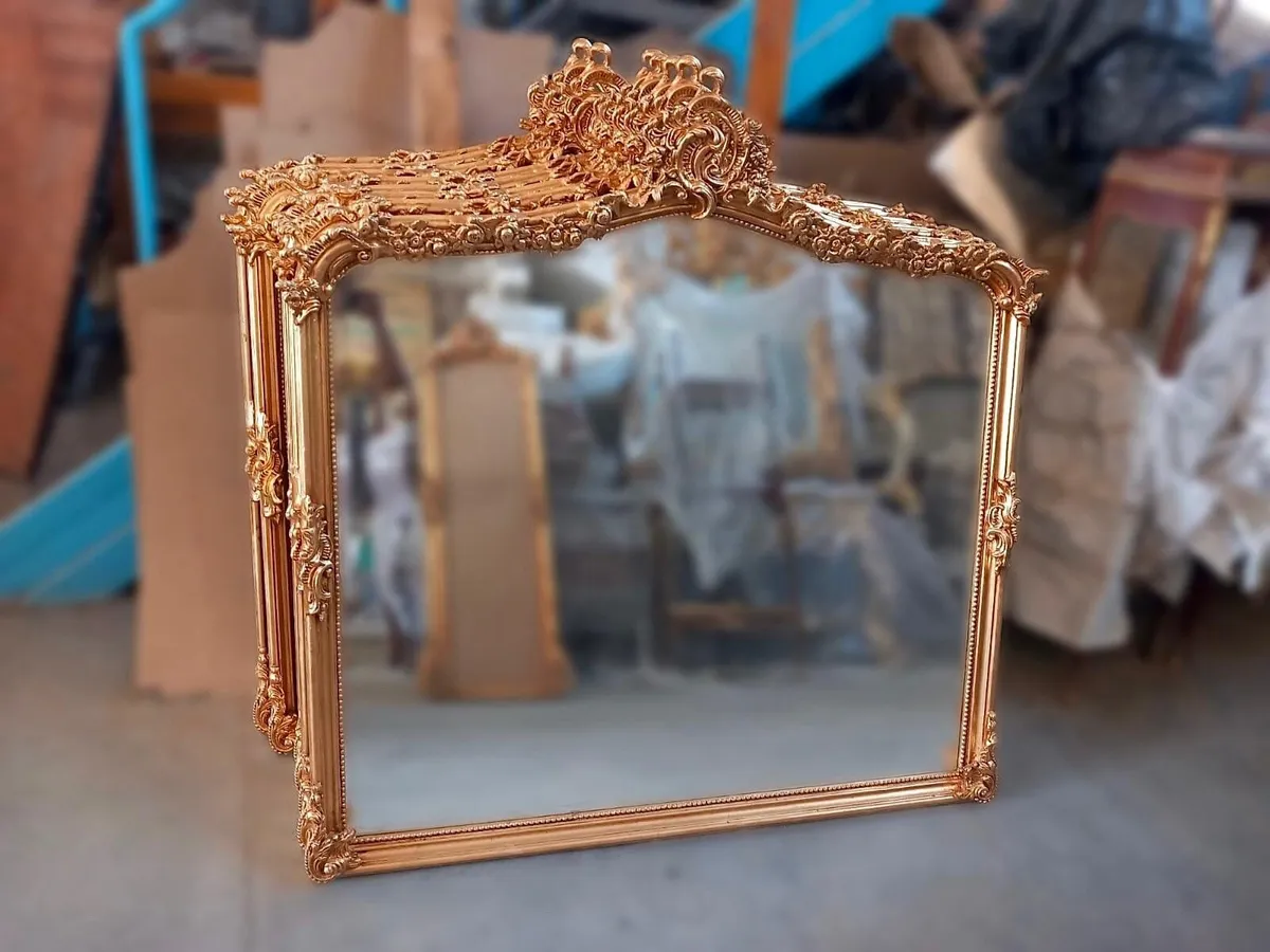 Mirrors at Renaissance - Image 4