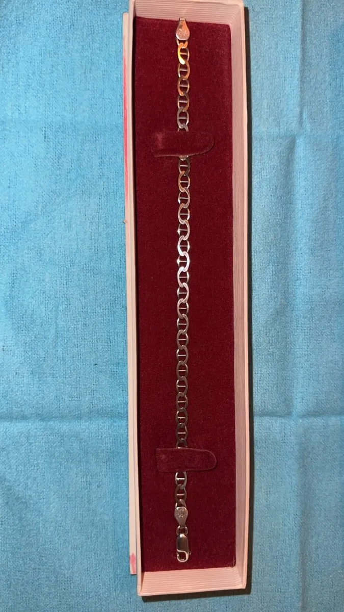 Ladies 925 Silver anchor Link bracelet 4.77g - Image 1