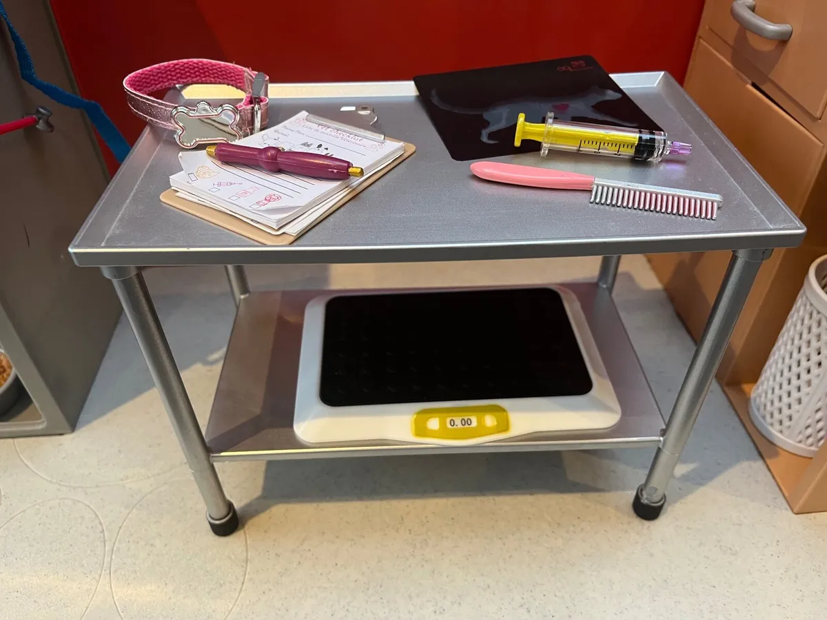 Our Generation Vet Set, Outfit & Dogs - Image 2