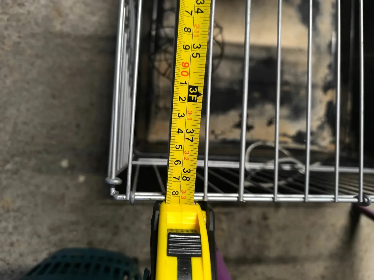 Pet cage and accessories - Image 4